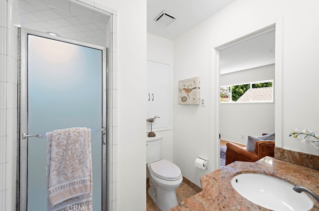 4022 Chestnut Ave, Long Beach CA  90807-3208 exterior