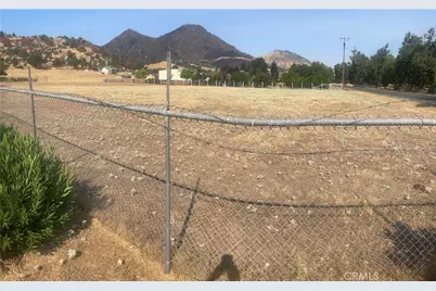 6009 Elwood Road, Sanger, CA 93657 - Photo 19