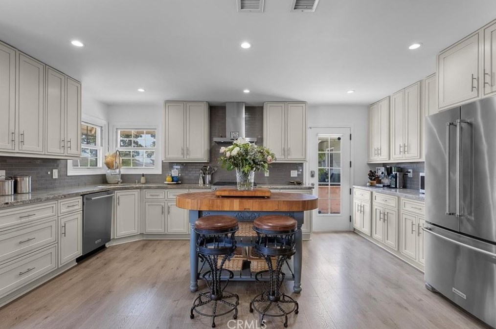 857 Maryland St, El Segundo CA  90245-2546 exterior