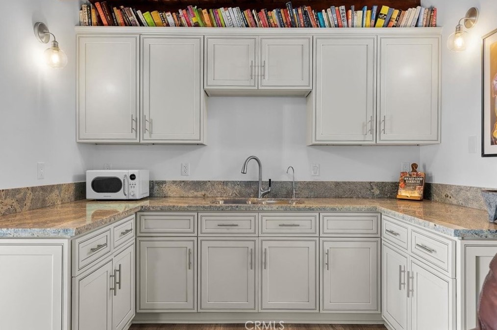 857 Maryland St, El Segundo CA  90245-2546 exterior