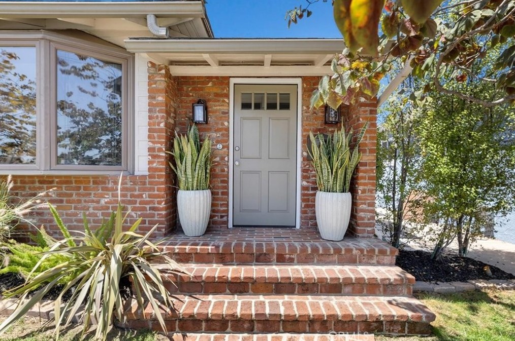 857 Maryland St, El Segundo CA  90245-2546 exterior