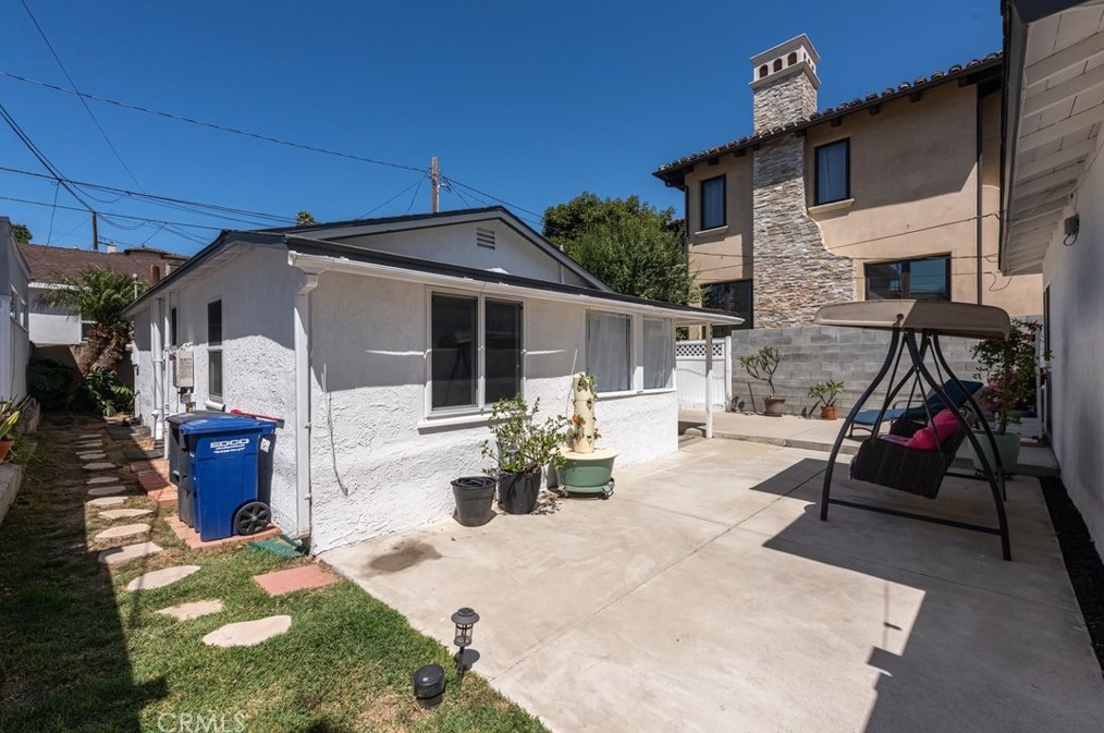 841 Penn St, El Segundo CA 90245-3025 exterior