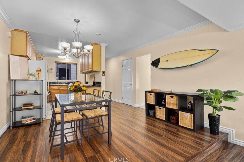 1321 Beryl St, Redondo Beach CA  90277-2455 exterior