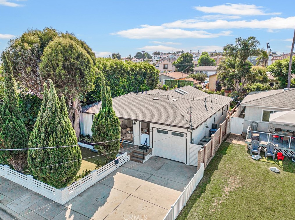 1209 Frd Ave, Redondo Beach CA  90278-4023 exterior