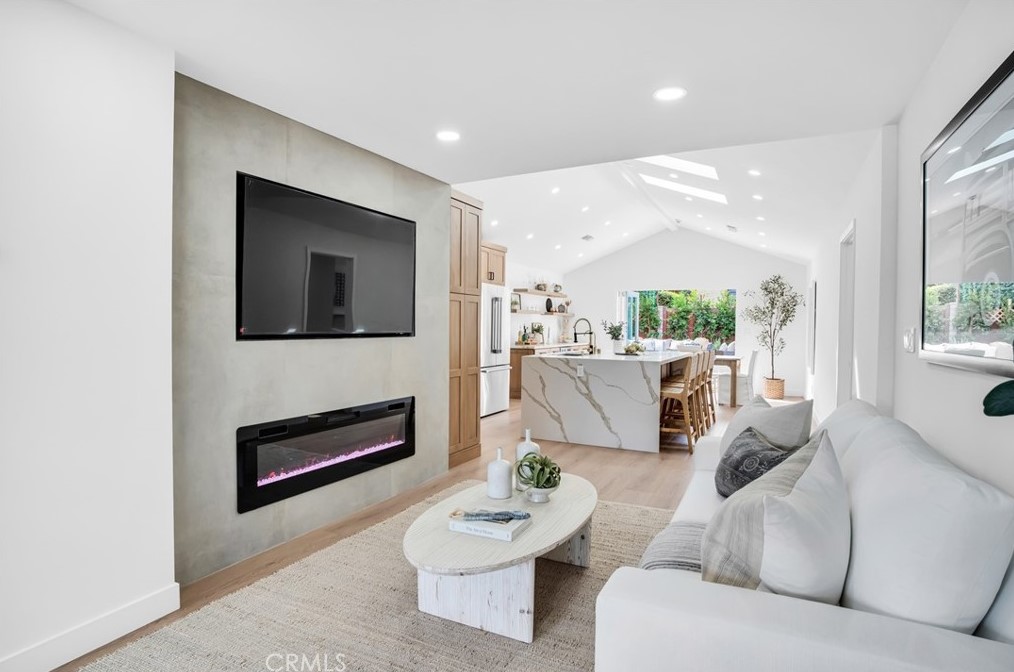 1209 Frd Ave, Redondo Beach CA  90278-4023 exterior