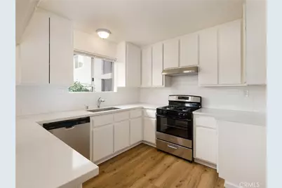 730 W 5th Street, San Pedro, CA 90731 - Photo 13