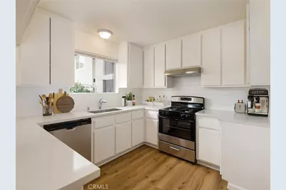 730 W 5th Street, San Pedro, CA 90731 - Photo 5