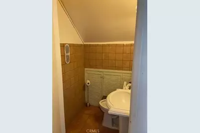 1056 E Walnut Street, Pasadena, CA 91106 - Photo 11