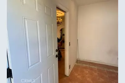 1056 E Walnut Street, Pasadena, CA 91106 - Photo 13