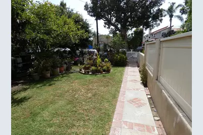 218 N Broadway, Redondo Beach, CA 90277 - Photo 9