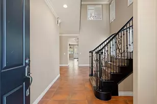 28304 Lorita Ln, Saugus, CA 91350 - Photo 3