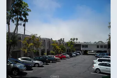 2100 N Sepulveda Boulevard #19, Manhattan Beach, CA 90266 - Photo 3