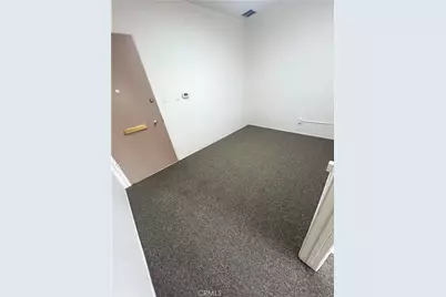 2100 N Sepulveda Boulevard #26, Manhattan Beach, CA 90266 - Photo 5