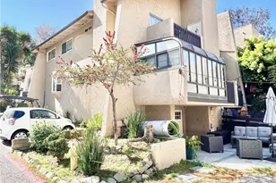 82 Avalon Terrace Rd, Avalon, CA 90704 - Photo 3