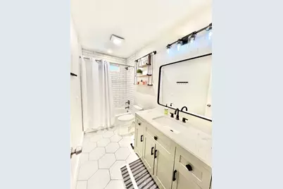 82 Avalon Terrace Road, Avalon, CA 90704 - Photo 23