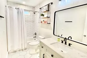 82 Avalon Terrace Rd, Avalon, CA 90704 - Photo 23