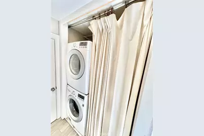 82 Avalon Terrace Road, Avalon, CA 90704 - Photo 9