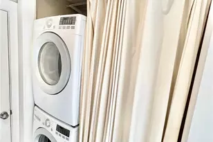 82 Avalon Terrace Rd, Avalon, CA 90704 - Photo 9