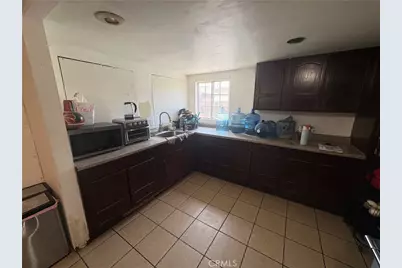 1610 N Fries Avenue, Wilmington, CA 90744 - Photo 9