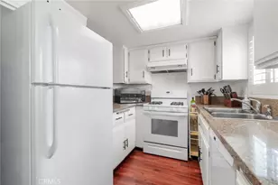 323 E Plymouth St, Inglewood, CA 90302 - Photo 9