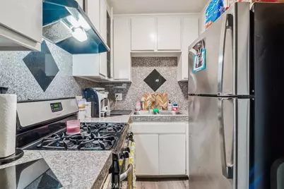 13717 Chadron Avenue, Hawthorne, CA 90250 - Photo 17