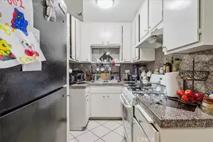 13717 Chadron Ave, Hawthorne, CA 90250 - Photo 15