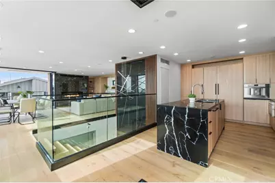 214 El Porto Street, Manhattan Beach, CA 90266 - Photo 15