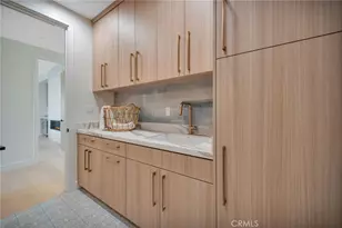 461 NW Chabela Dr, Manhattan Beach, CA 90266 - Photo 15