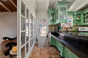 1729 W 51st Pl, Los Angeles, CA 90062 - Photo 13