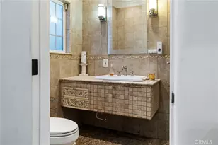 1729 W 51st Pl, Los Angeles, CA 90062 - Photo 33