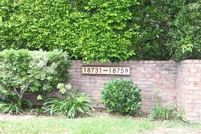 18731 Hatteras Street #31, Tarzana, CA 91356 - Photo 1