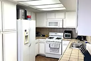 1110 W 10th St, San Pedro, CA 90731 - Photo 9