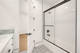 2100 Carnegie Ln, Redondo Beach, CA 90278 - Photo 23