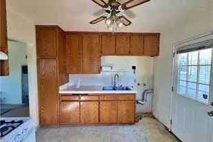 1852 260th St, Lomita, CA 90717 - Photo 15