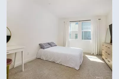 574 E Imperial Avenue, El Segundo, CA 90245 - Photo 9