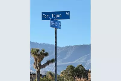 23503 E Avenue Z, Llano, CA 93544 - Photo 5