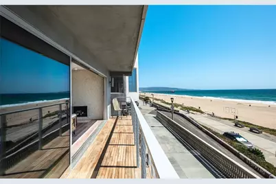 2208 The Strand, Manhattan Beach, CA 90266 - Photo 1