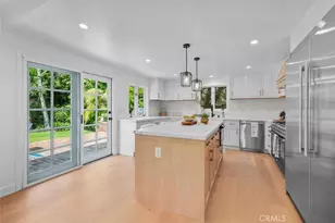 17481 Tramonto Dr, Pacific Palisades, CA 90272 - Photo 19