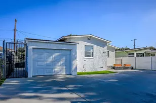 827 E 103rd Pl, Los Angeles, CA 90002 - Photo 15