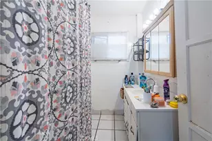 4487 W 131st St, Hawthorne, CA 90250 - Photo 9