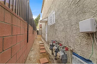 1053 S Oxford Avenue, Los Angeles, CA 90006 - Photo 29