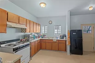 1053 S Oxford Ave, Los Angeles, CA 90006 - Photo 23