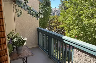 1360 W Capitol Dr, San Pedro, CA 90732 - Photo 11