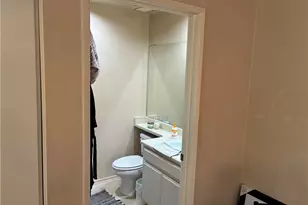 1360 W Capitol Dr, San Pedro, CA 90732 - Photo 35