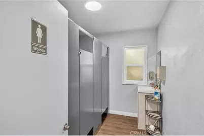 3425 W 15th Street, Los Angeles, CA 90019 - Photo 19
