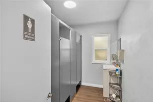 3425 W 15th St, Los Angeles, CA 90019 - Photo 19