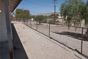 15975 NW Village Dr, Victorville, CA 92394 - Photo 5