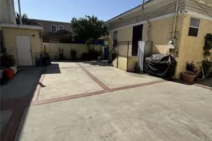 717 E 24th St, Los Angeles, CA 90011 - Photo 5