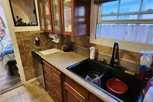 125 E 68th Way, Long Beach, CA 90805 - Photo 5