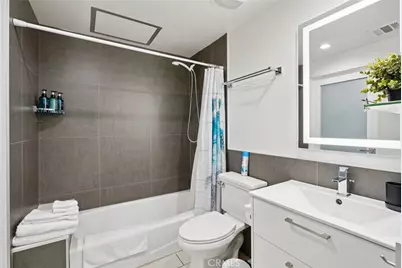 939 S Broadway #203, Los Angeles, CA 90015 - Photo 23